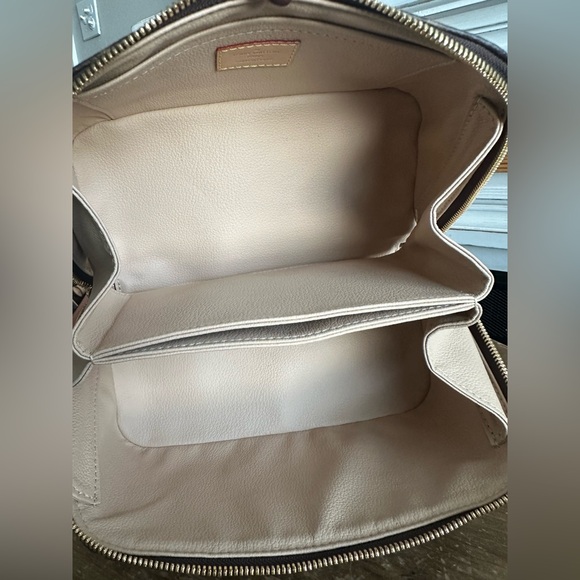 Louis Vuitton Toiletry Brown Monogram Cosmetic Case - Picture 14 of 15